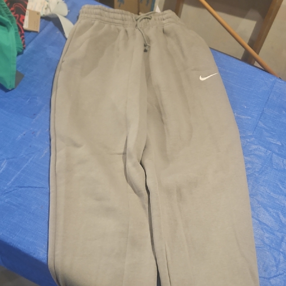 Nike Women Light Grayish Green  Joggers